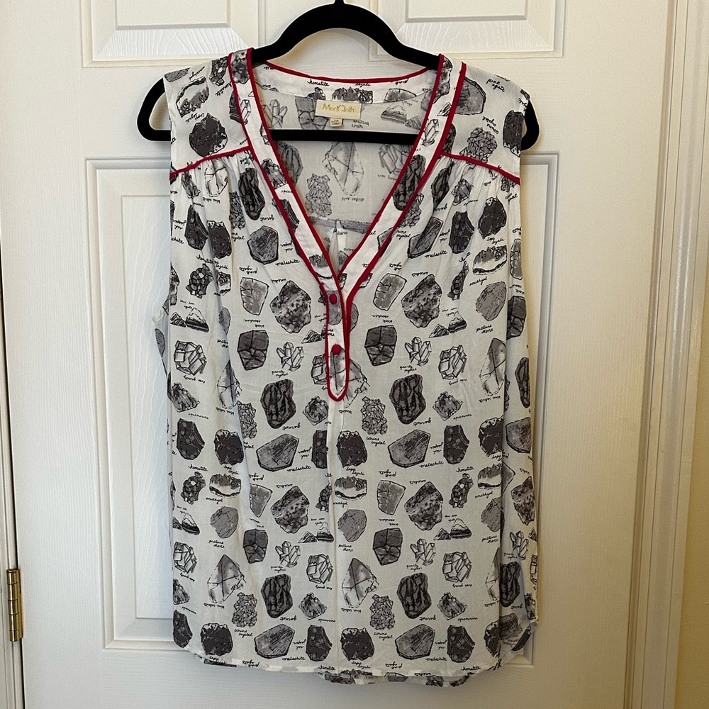 1x Novelty Print ModCloth Geode Shirt